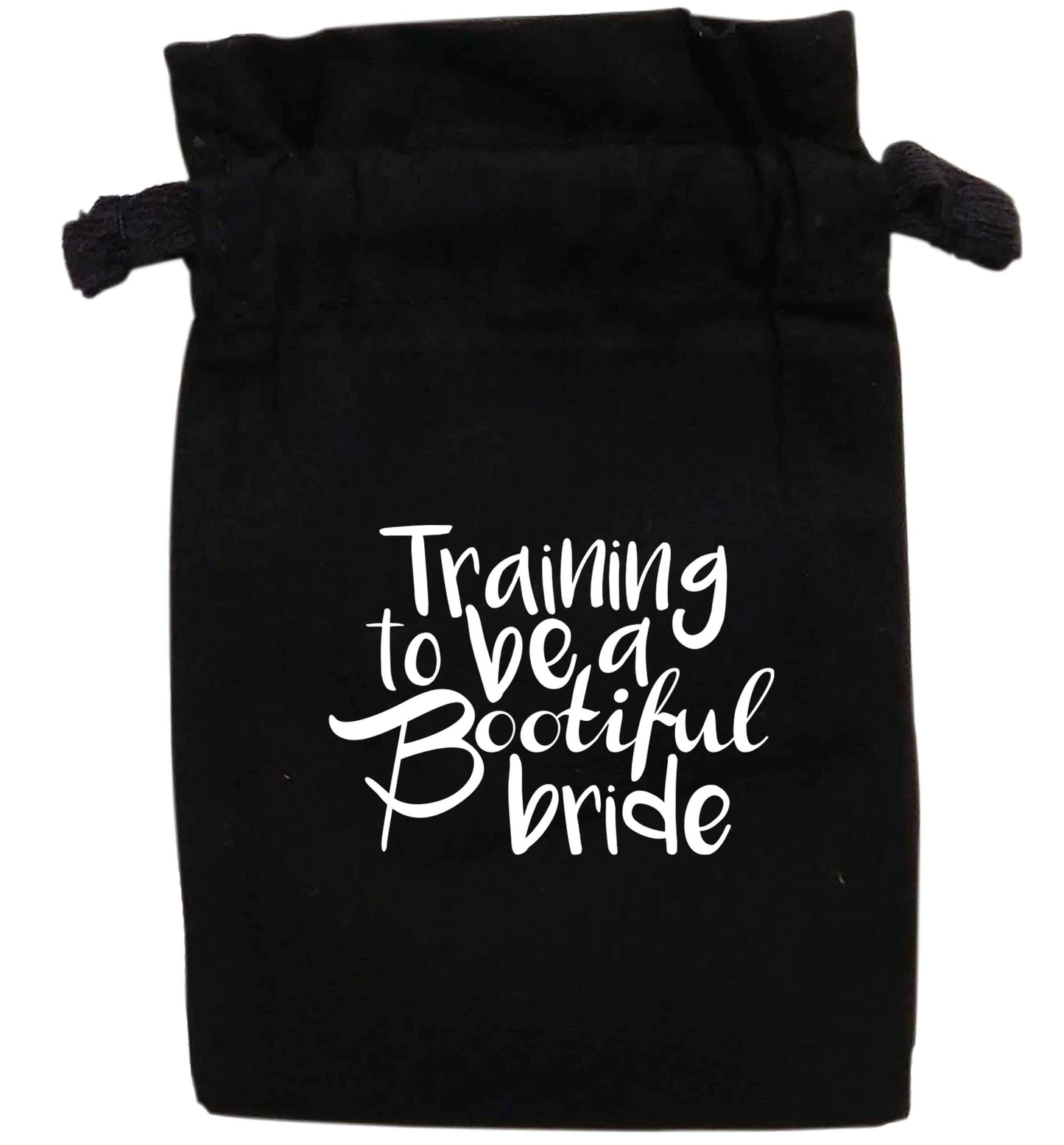 Training to be a bootifull bride | XS - L | Pouch / Drawstring bag / Sack | Organic Cotton | Bulk discounts available!