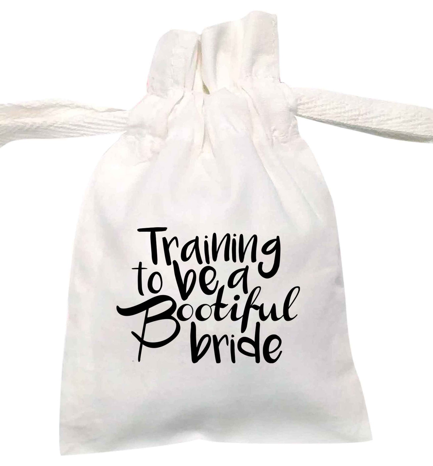 Training to be a bootifull bride | XS - L | Pouch / Drawstring bag / Sack | Organic Cotton | Bulk discounts available!