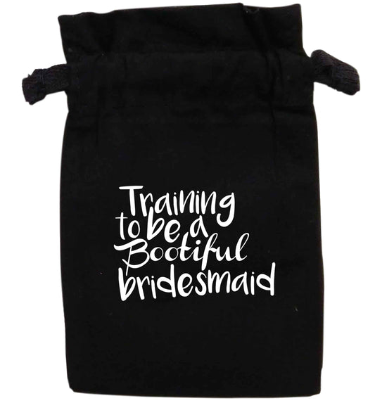 Training to be a bootifull bridesmaid | XS - L | Pouch / Drawstring bag / Sack | Organic Cotton | Bulk discounts available!