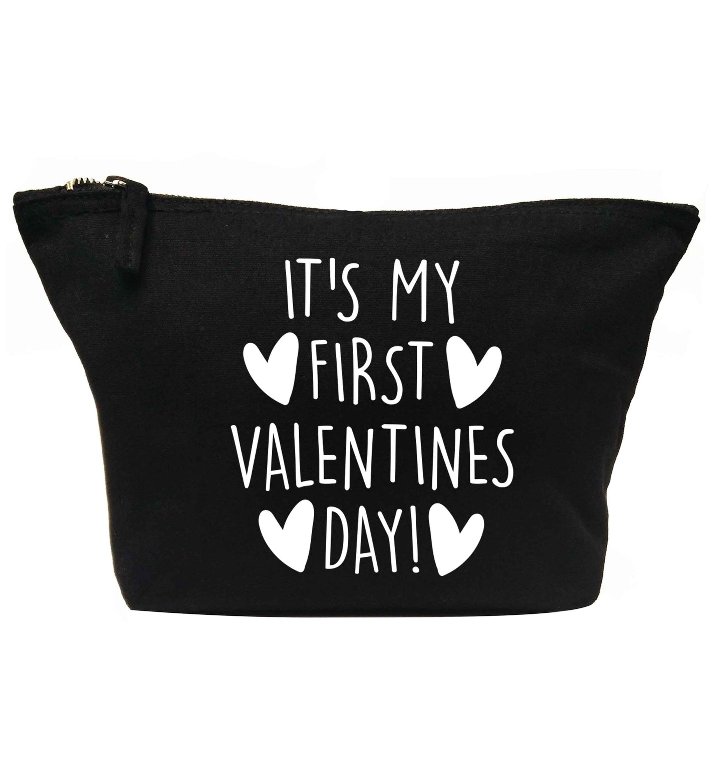 It's my first valentines day! | Makeup / wash bag