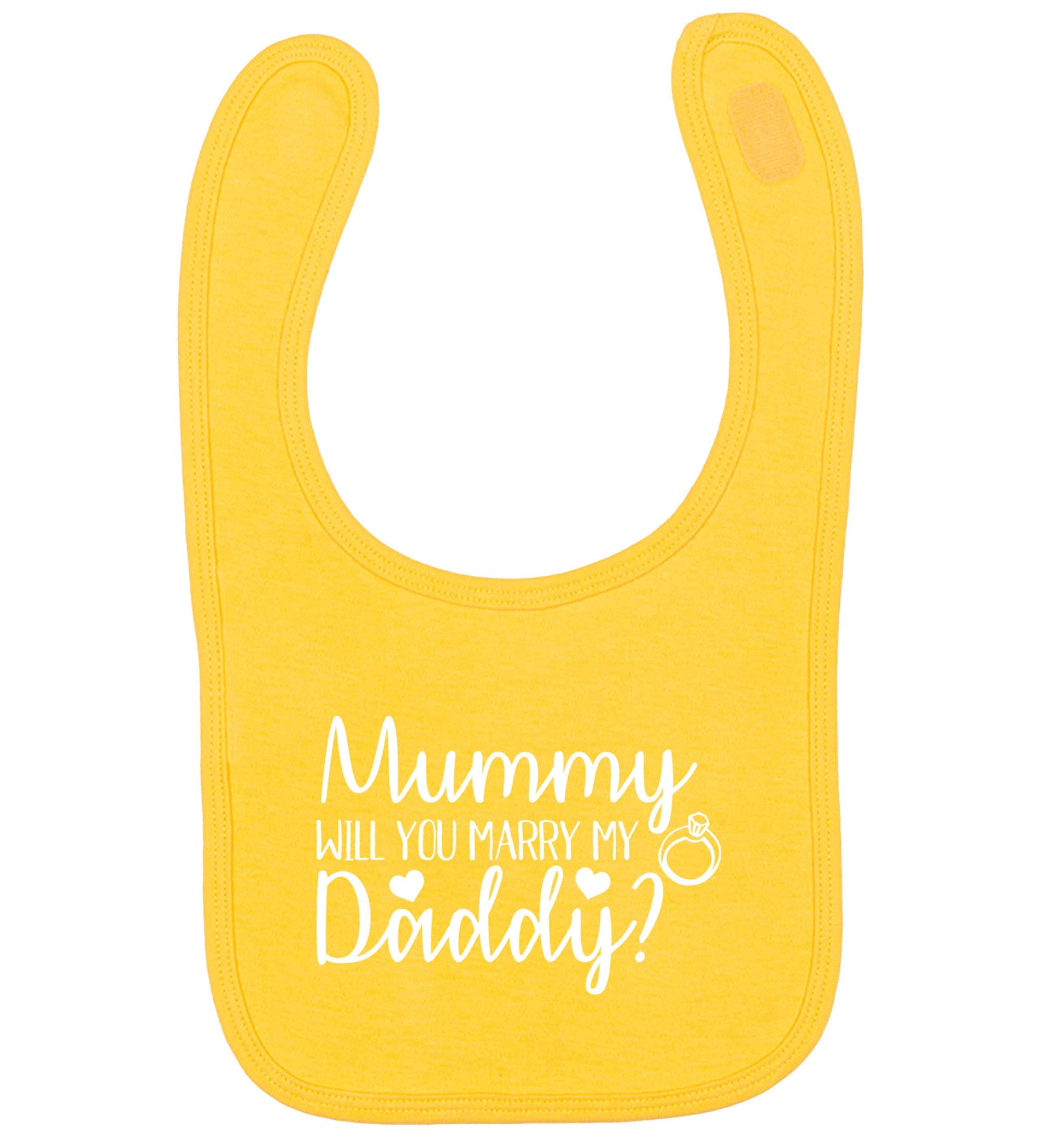 Looking for a unique way to pop the question? Why not let your kids do it!  yellow baby bib
