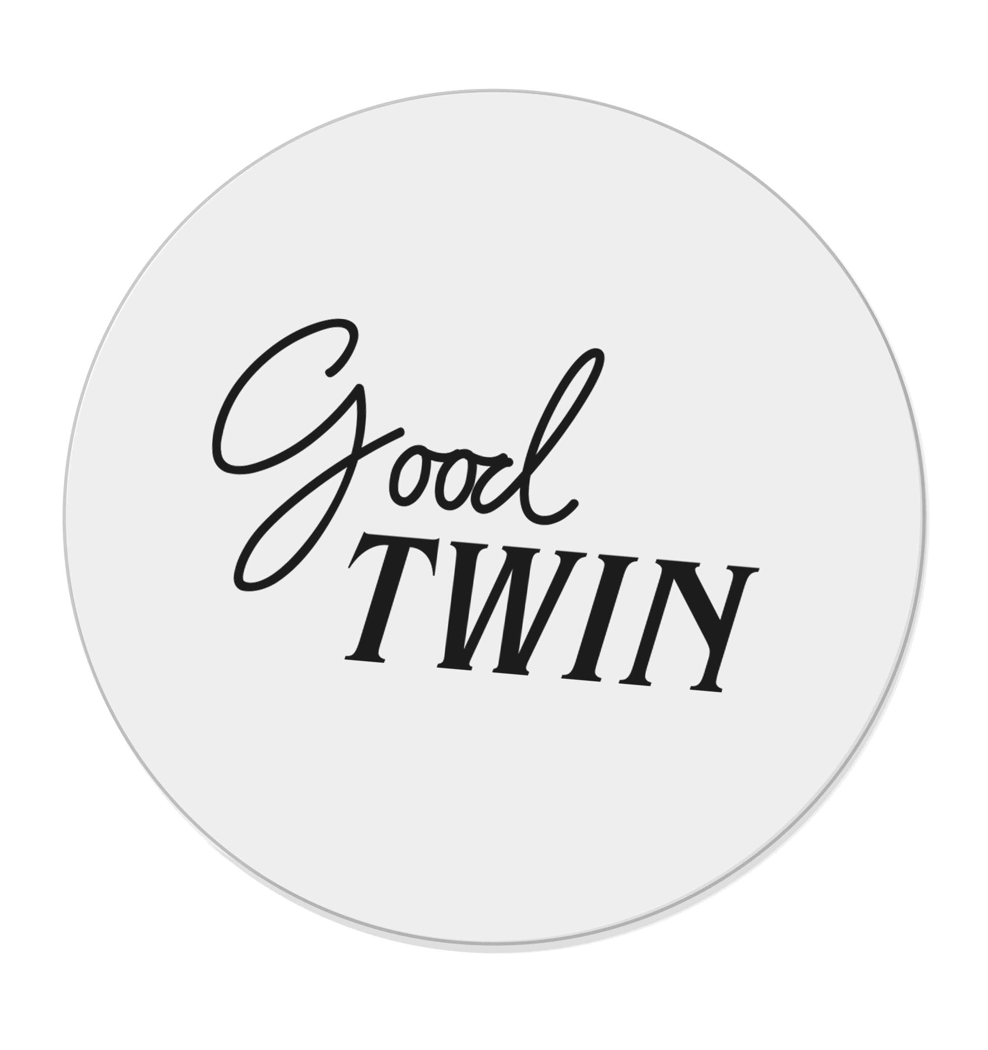 Good twin | Magnet